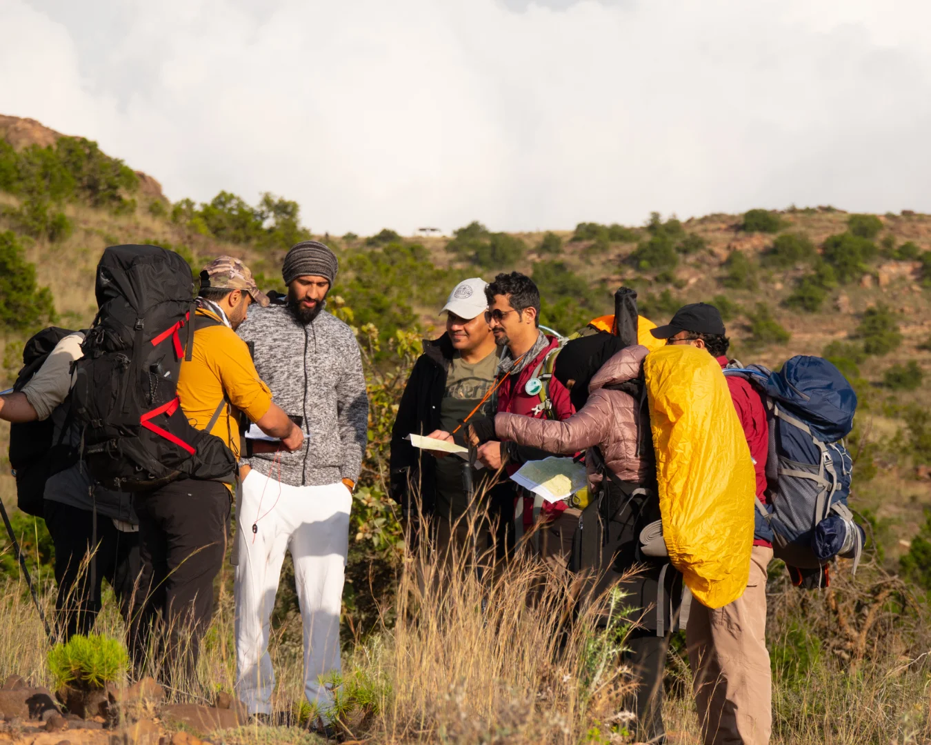 Mount Mana'ah Hike — Easy Route (Thowrayn Na'ama 2 km)